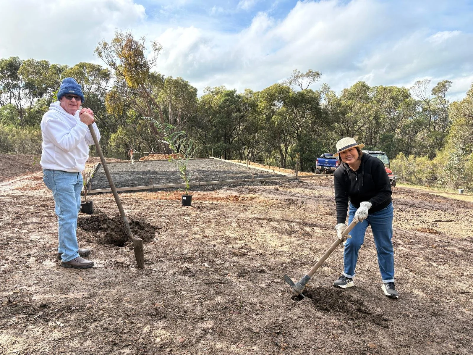 Planting the garden for Tan Ajahn Dtun's new kuti  2026