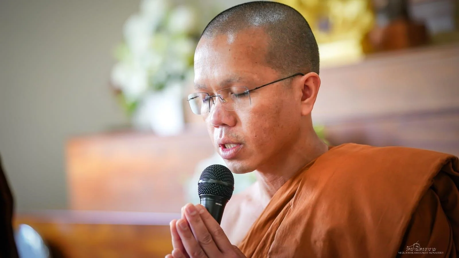 Pha Pra Robe Offering Ceremony 2025