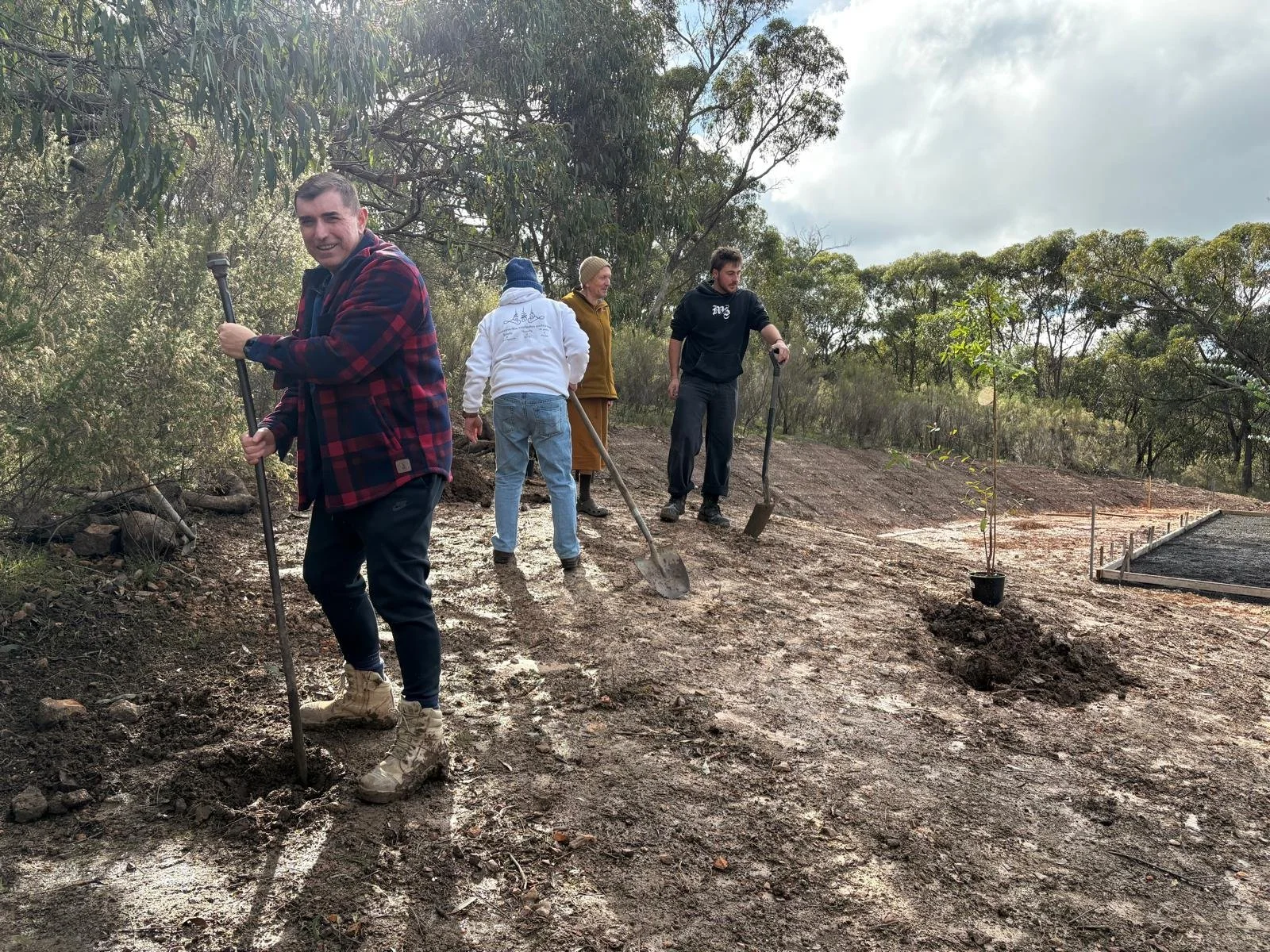 Planting the garden for Tan Ajahn Dtun's new kuti  2026