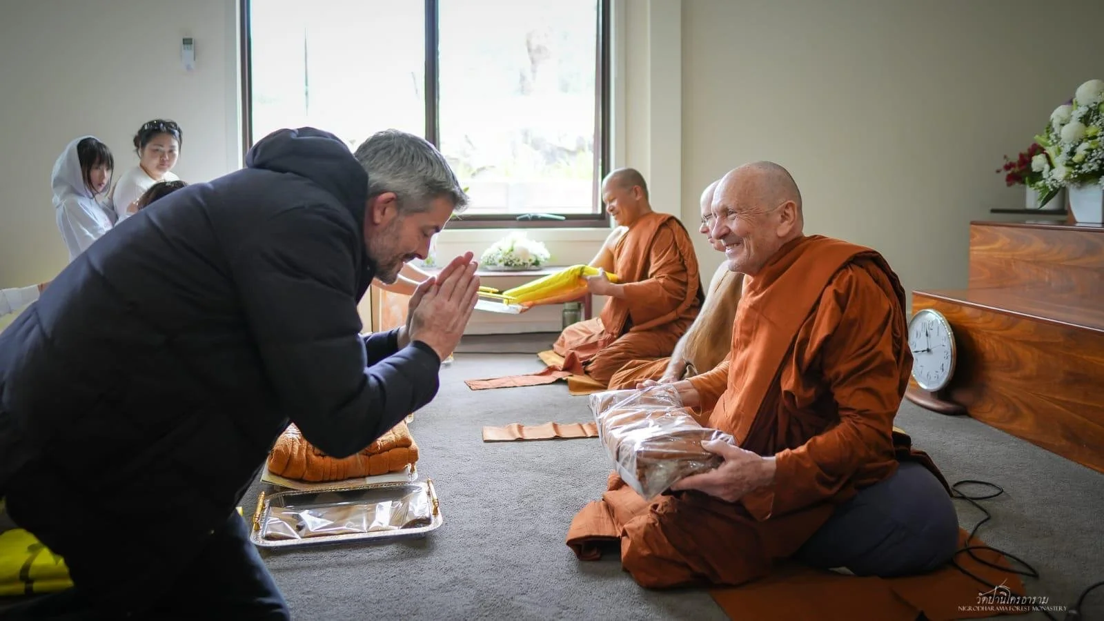 Pha Pra Robe Offering Ceremony 2025