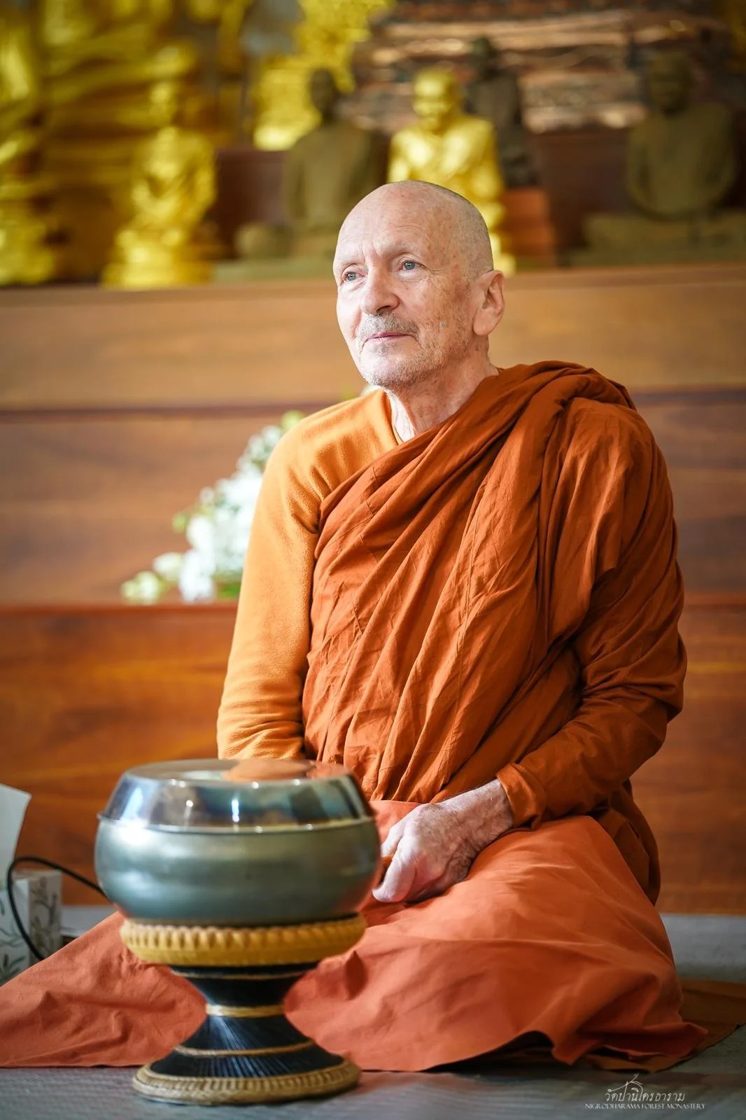 Pha Pra Robe Offering Ceremony 2025