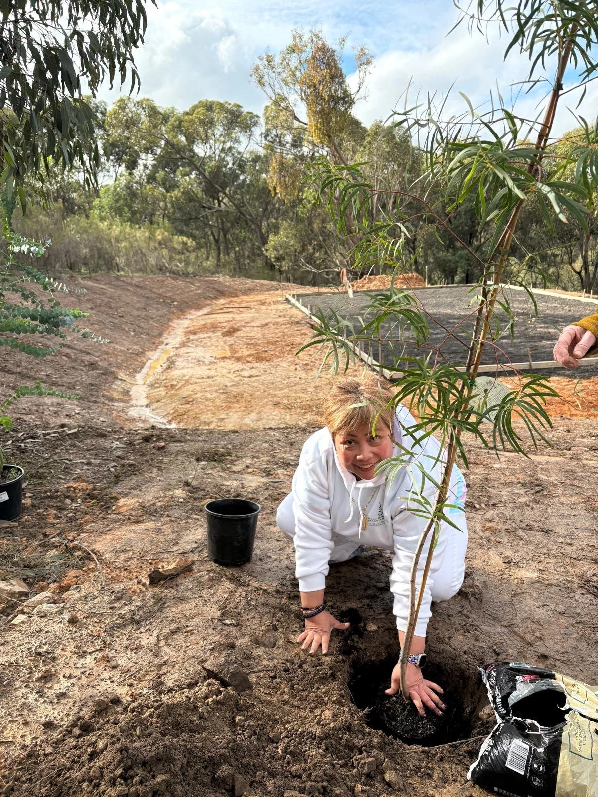 Planting the garden for Tan Ajahn Dtun's new kuti  2026