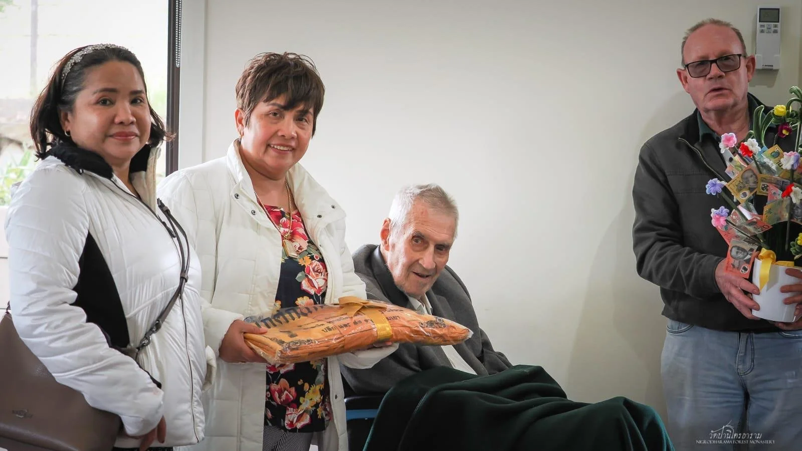 Pha Pra Robe Offering Ceremony 2025