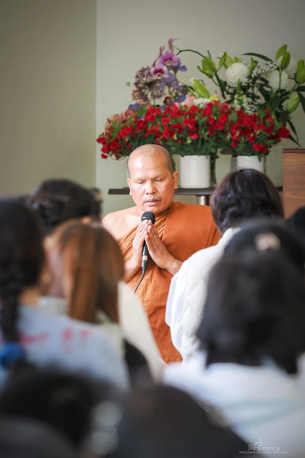 Pha Pra Robe Offering Ceremony 2025