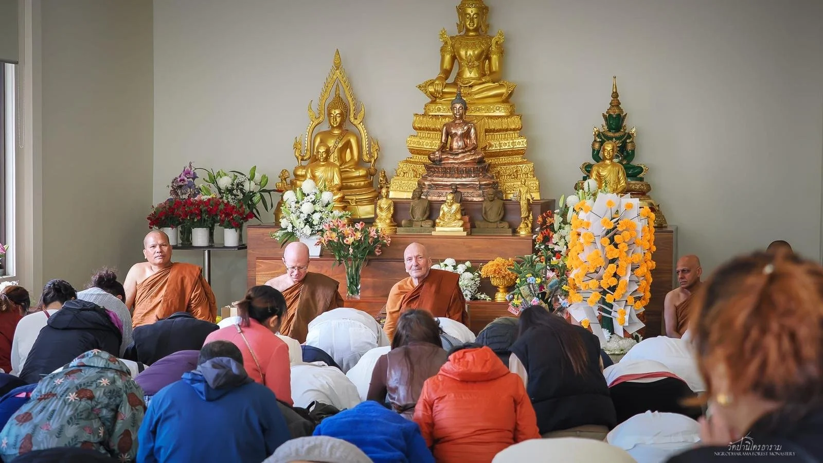 Pha Pra Robe Offering Ceremony 2025