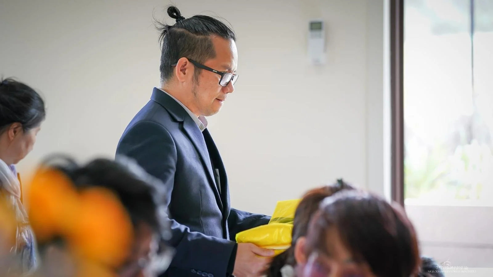 Pha Pra Robe Offering Ceremony 2025