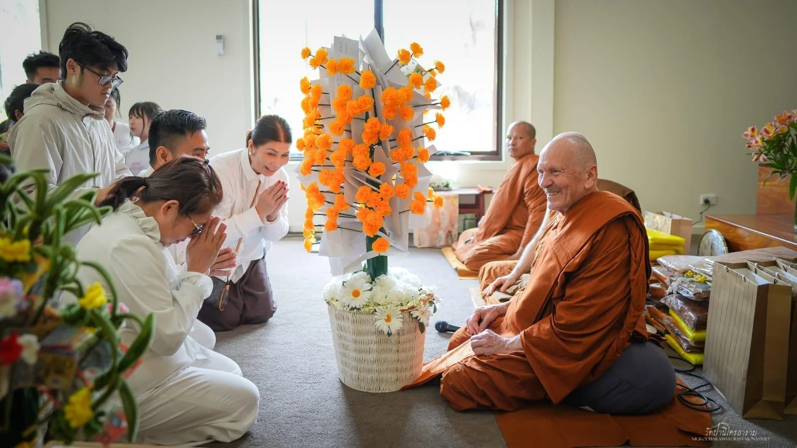 Pha Pra Robe Offering Ceremony 2025