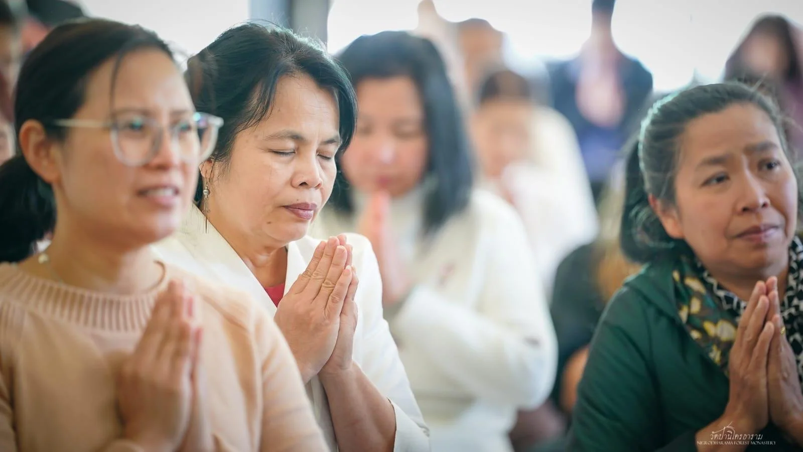 Pha Pra Robe Offering Ceremony 2025