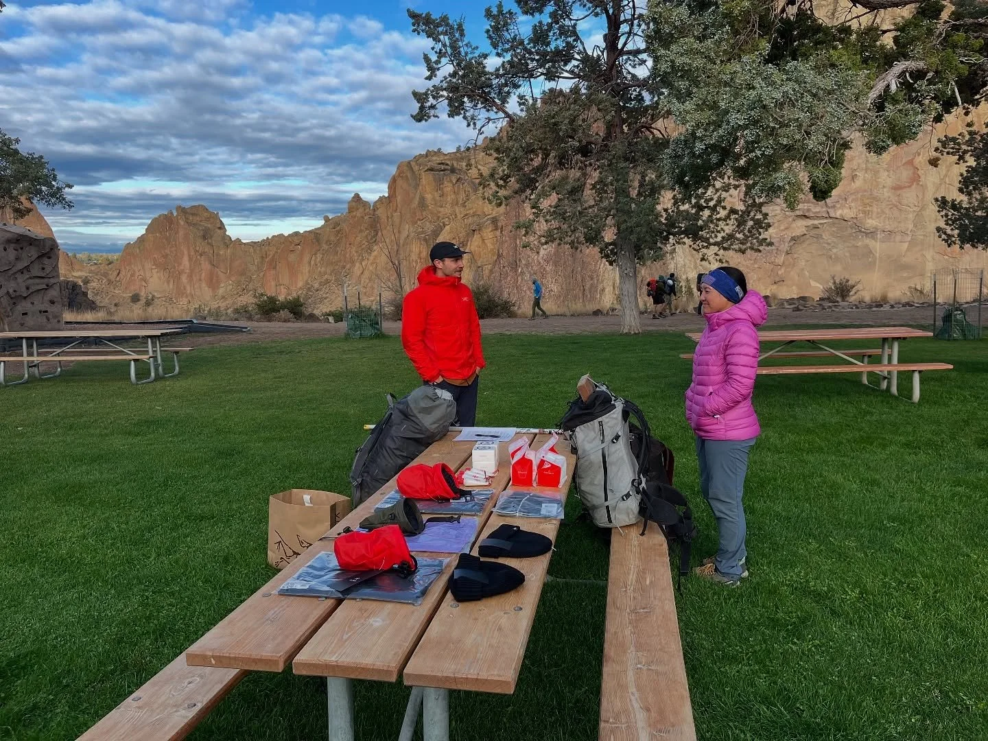 A perfect weekend at Smith Rock with an awesome crew from the @arcteryxportland Smith Rock Sending Camp.

Everyone got to push their limits as climbers and work some technical skills as well.

Awesome getting the whole team out guiding. We&rsquo;re s