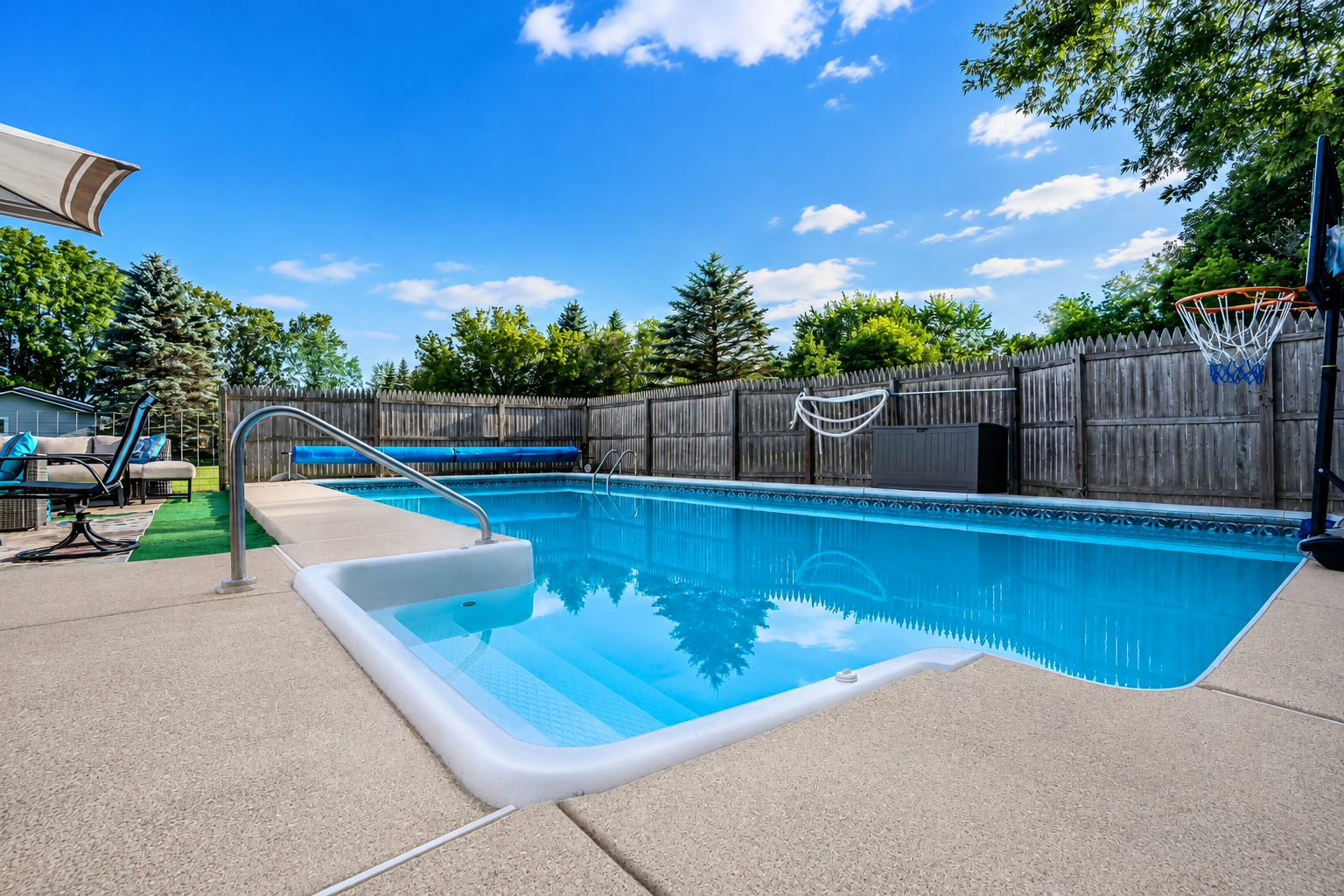 Pool 1.png