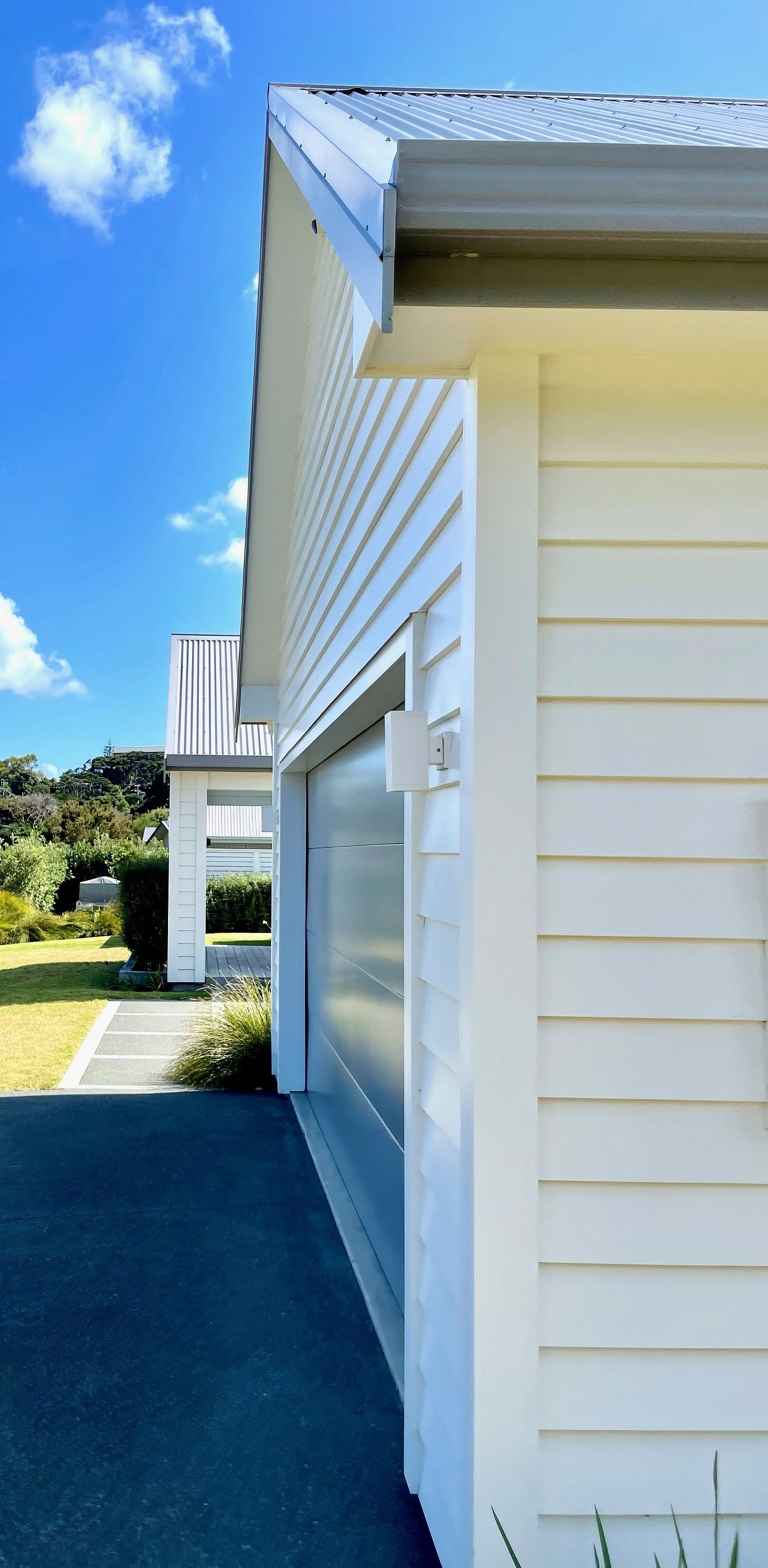 Stingray new home build side elevation, Mangawhai