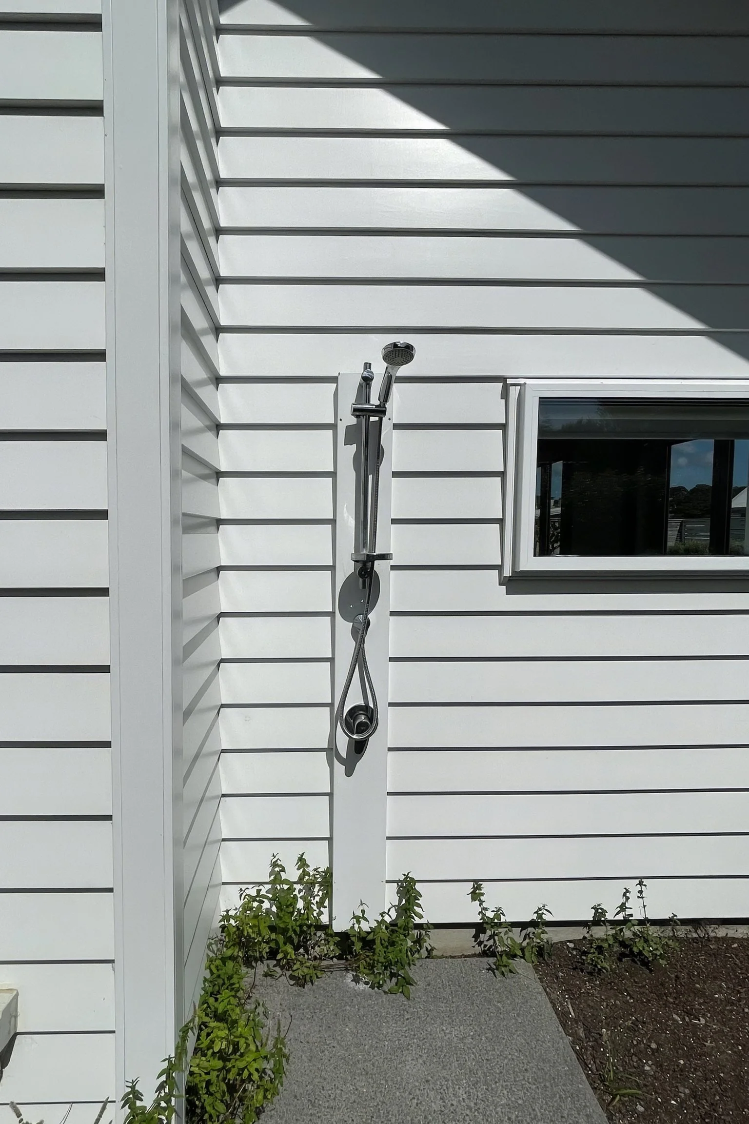 Stingray new home build outdoor shower, Mangawhai