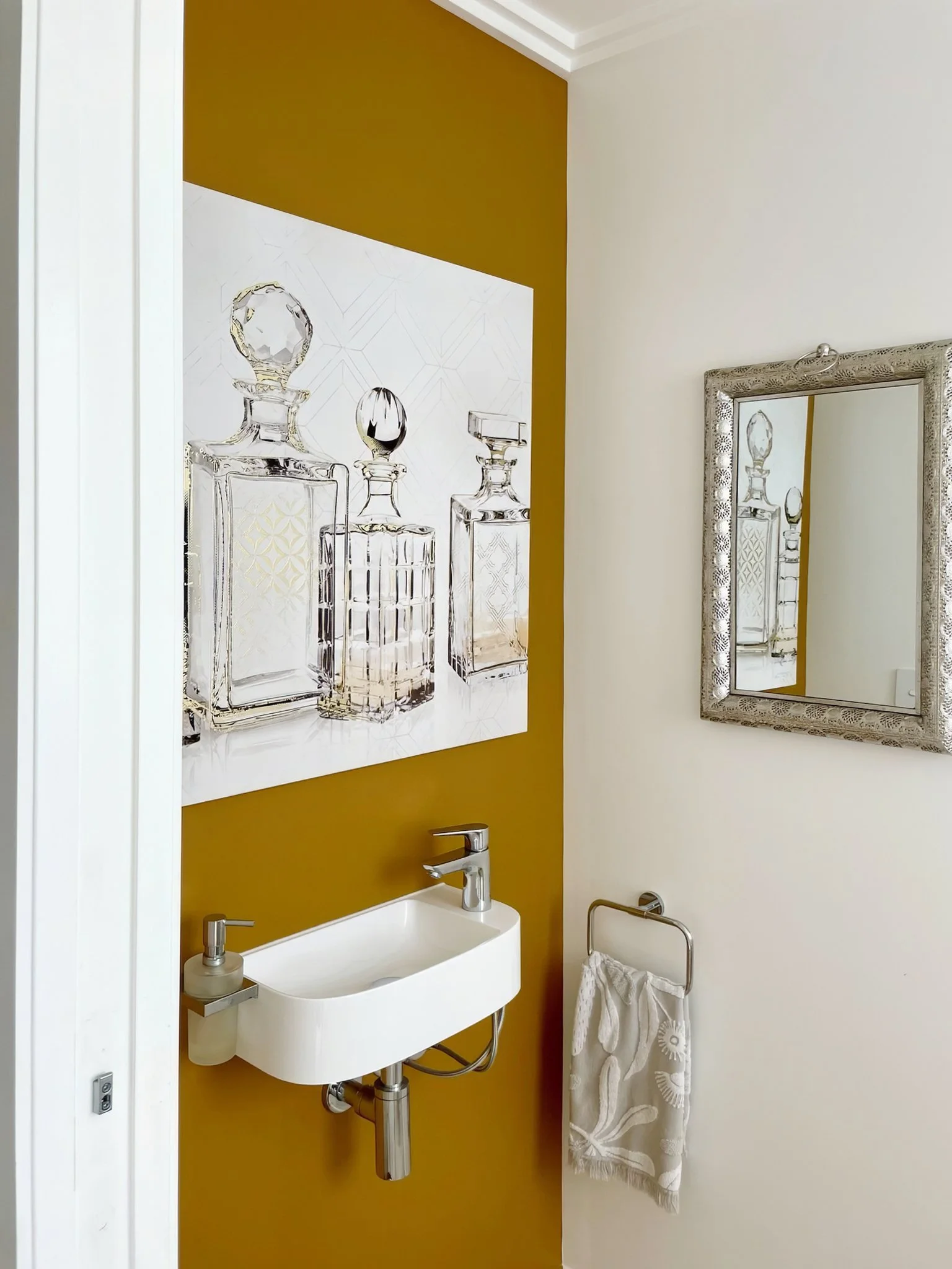 Swordfish guest bathroom, Elite Building Mangawhai