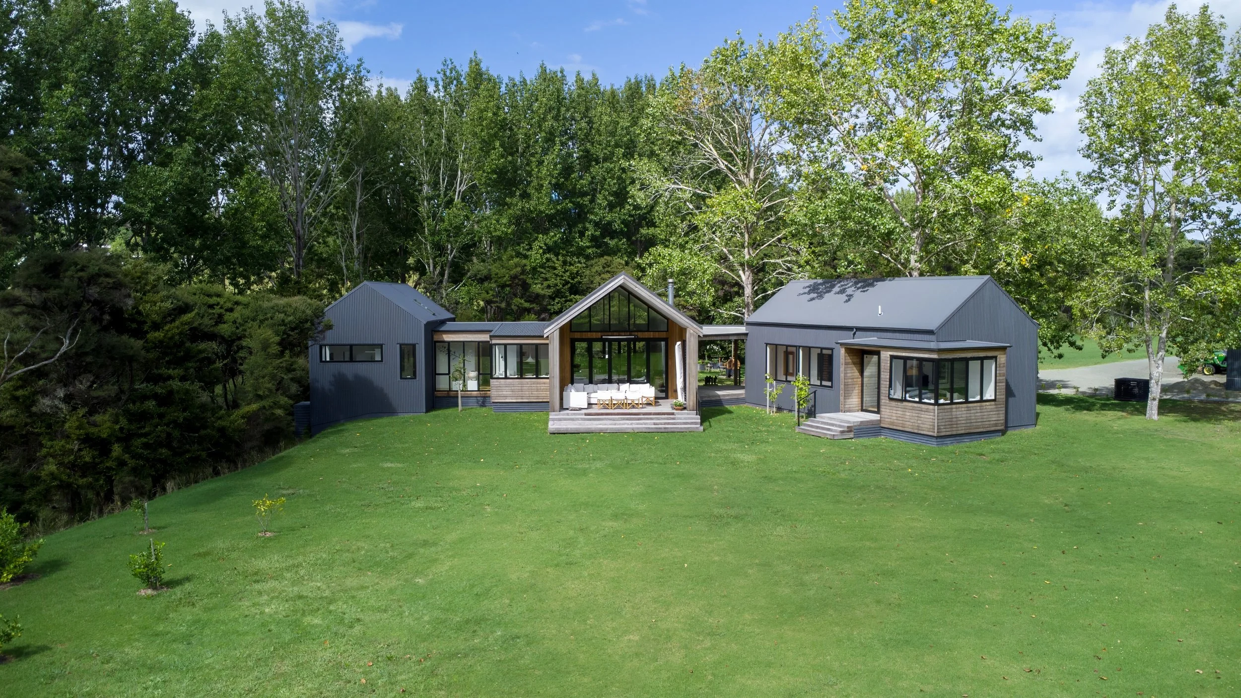 New home build with gabled roof and outdoor entertaining deck, Elite Building Mangawhai Northland