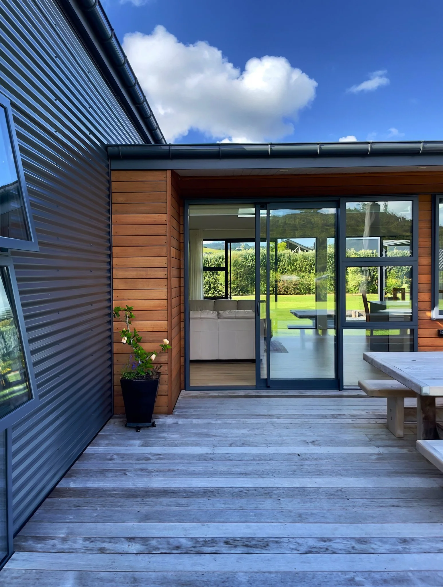 Alexandra Lane new home with timber and dark cladding detail, Elite Building Mangawhai