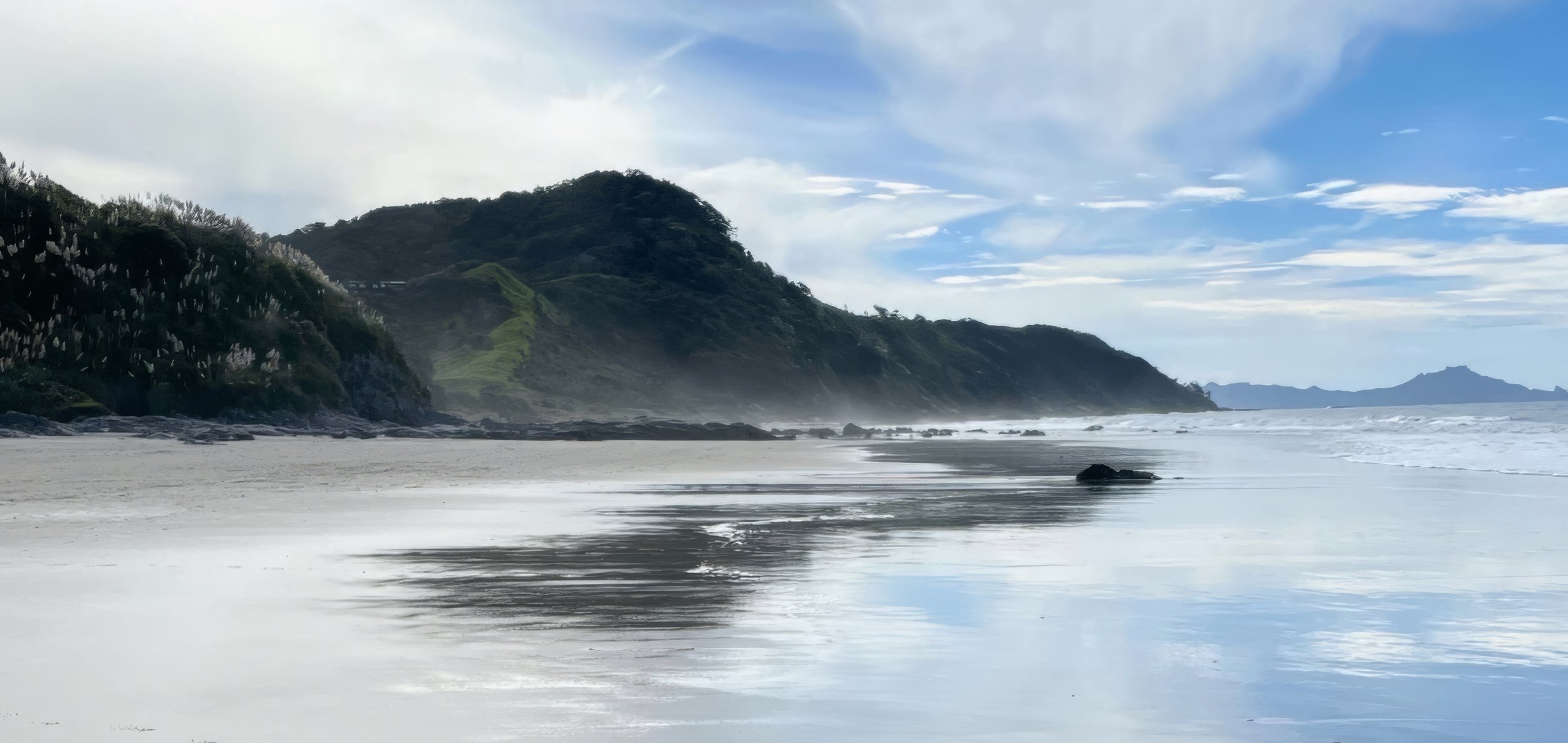 Beautiful Mangawhai Heads ocean surf beach, Elite Building