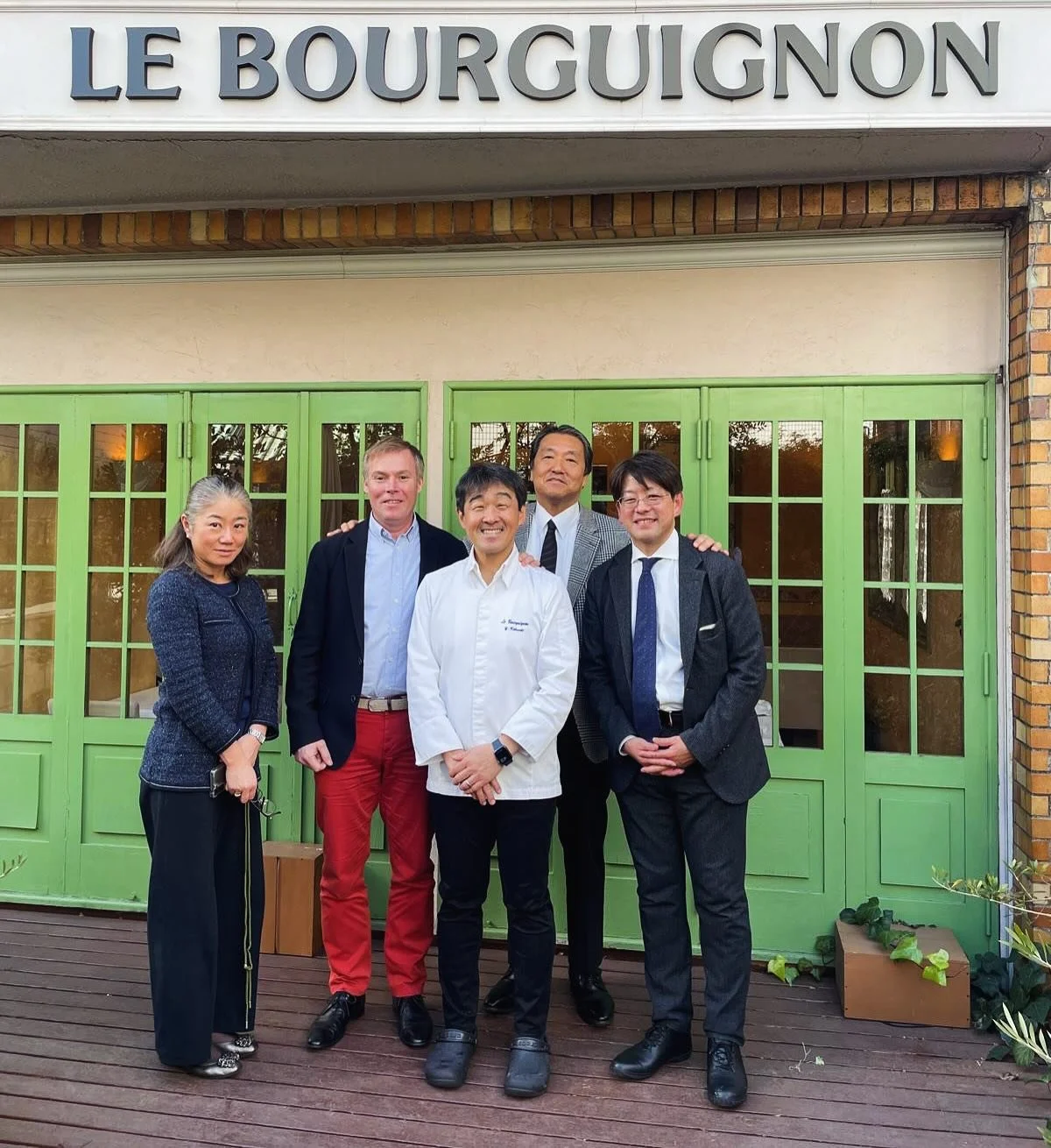 Un bourguignon au Bourguignon! Merci &agrave; Chef Kikutchi pour l&rsquo;accueil.
🍷
&Agrave; Burgundian at Le Bourguignon! Thank you Chef Kikuchi for making me feel at home.
@restaurantlebourguignon @yoshinarukikuchi  @yukosano1213
#LeBourguignonTok
