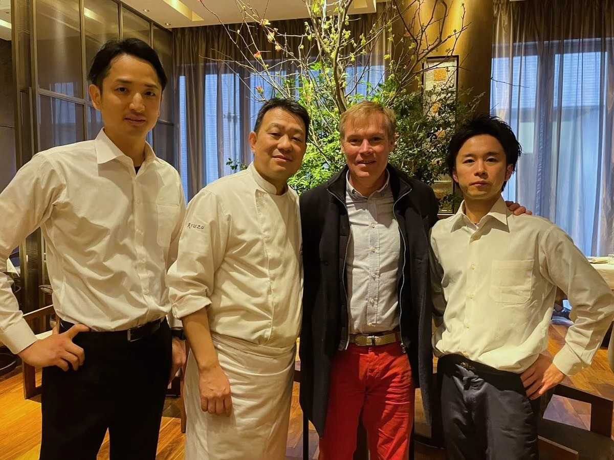 Un grand merci &agrave; Chef Izuka et toute l&rsquo;&eacute;quipe du Restaurant Ryuzu pour l&rsquo;acceuil!
🍷
Thank you so much to Chef Izuka and the team at Restaurant Ryuzo for the warm welcome!
@chefryuta @restaurant_ryuzu