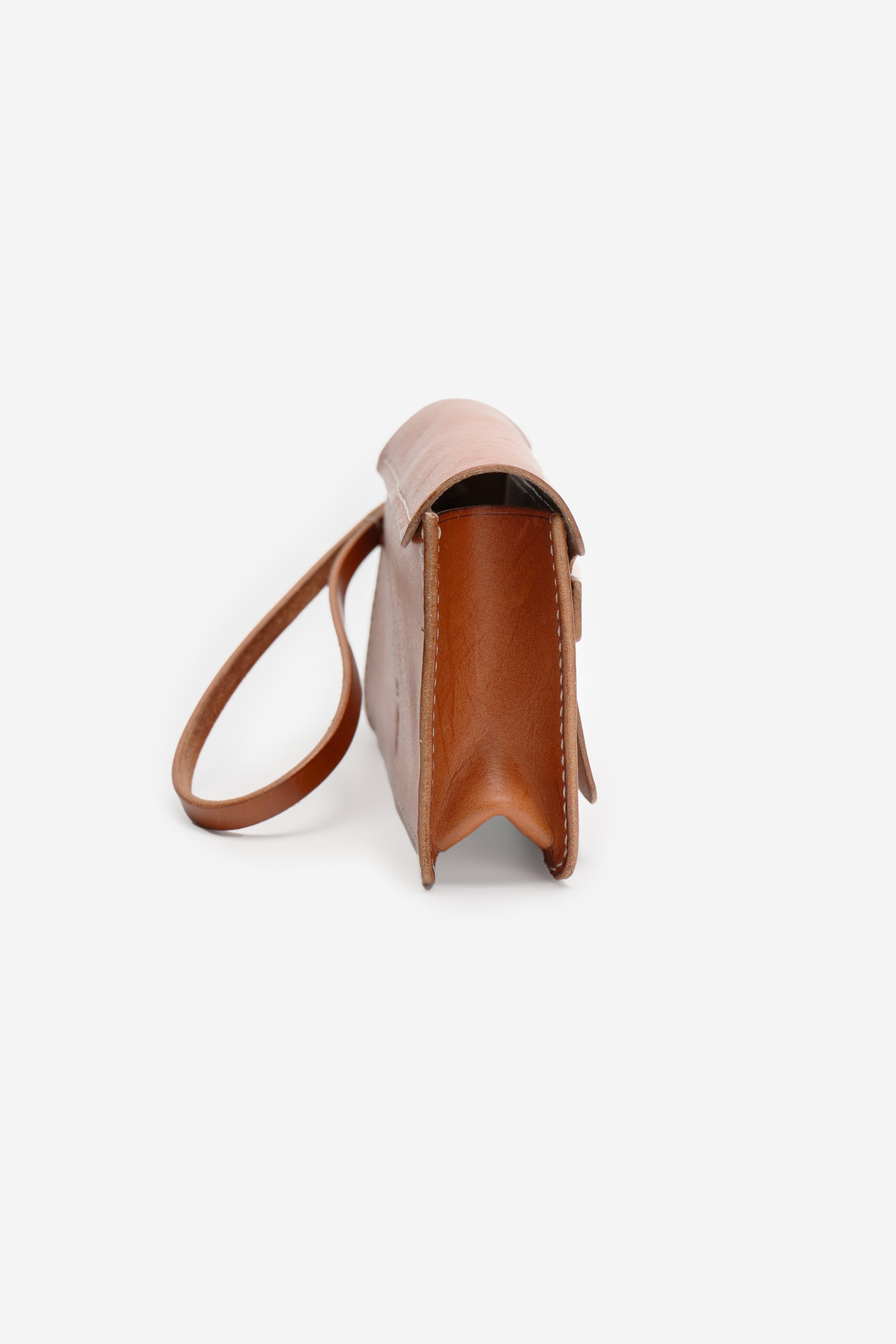 Bolso_mano_cuero_9.jpg
