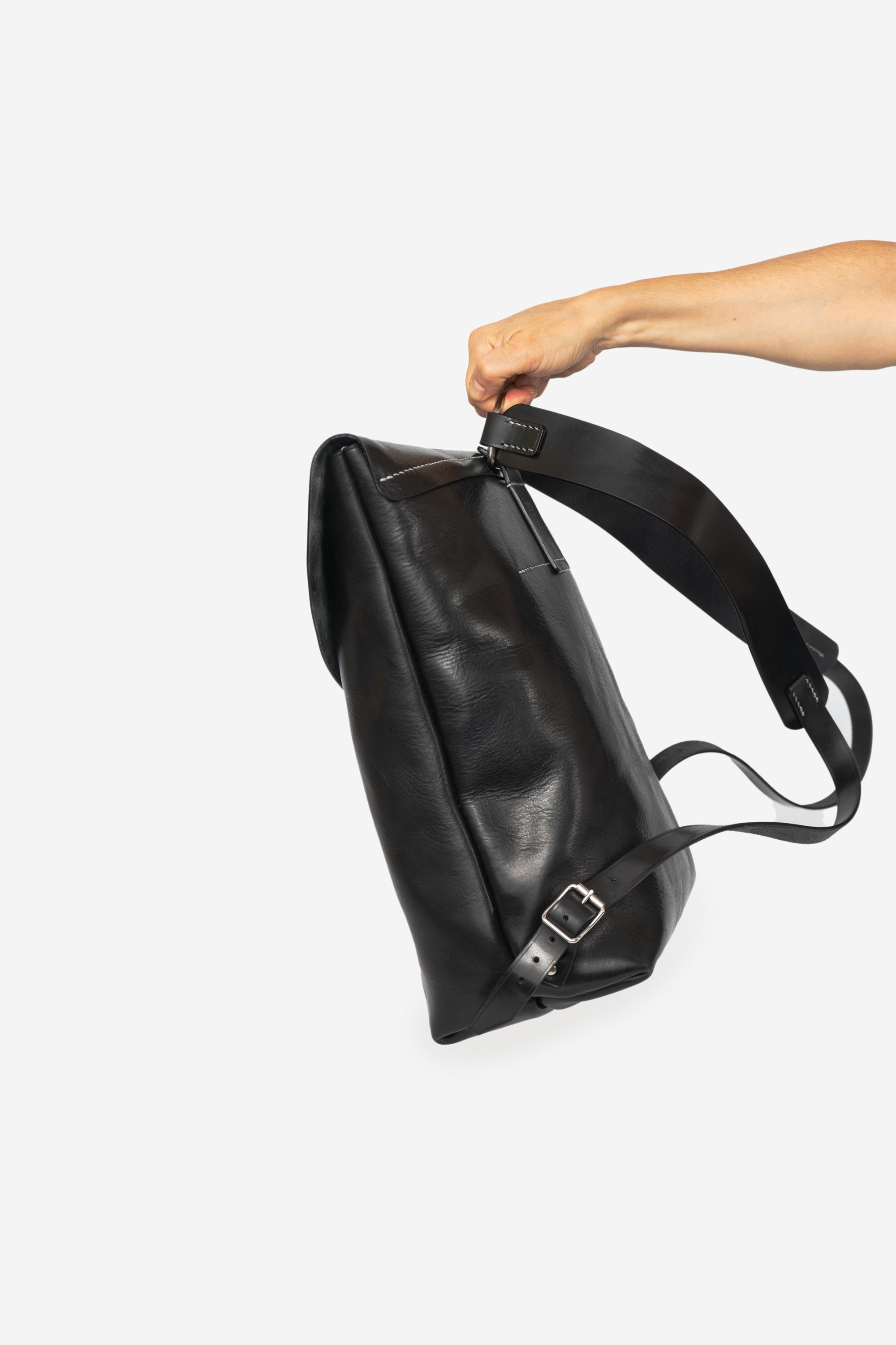 mochila_negra_6.jpg