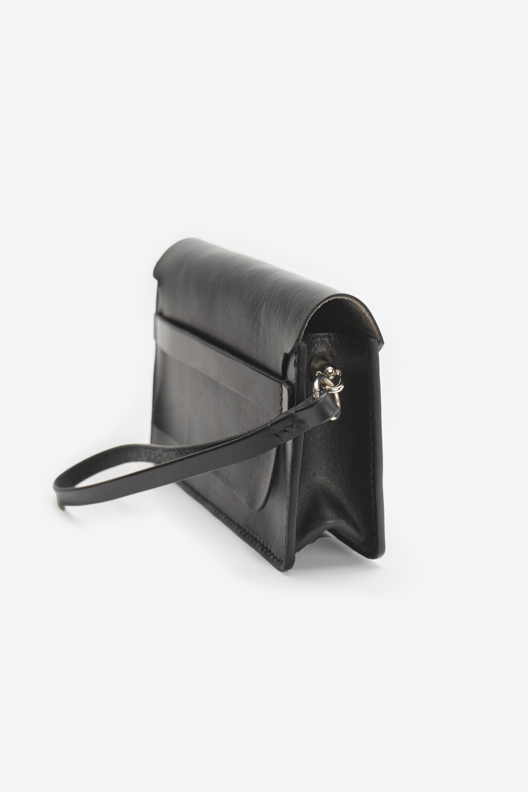 Bolso_mano_cuero_4.jpg