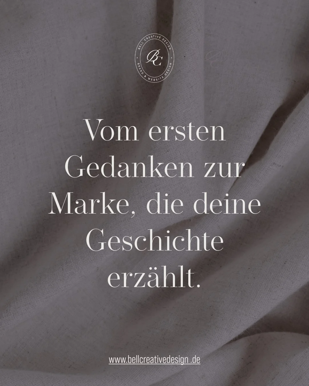 Ein Markenauftritt ist oft das Erste, was Menschen von einer Vision sehen.

Doch was passiert, wenn die eigene Arbeit l&auml;ngst eine Tiefe erreicht hat, die das Design im Au&szlig;en noch nicht widerspiegelt? Wenn das Gef&uuml;hl entsteht, aus der 