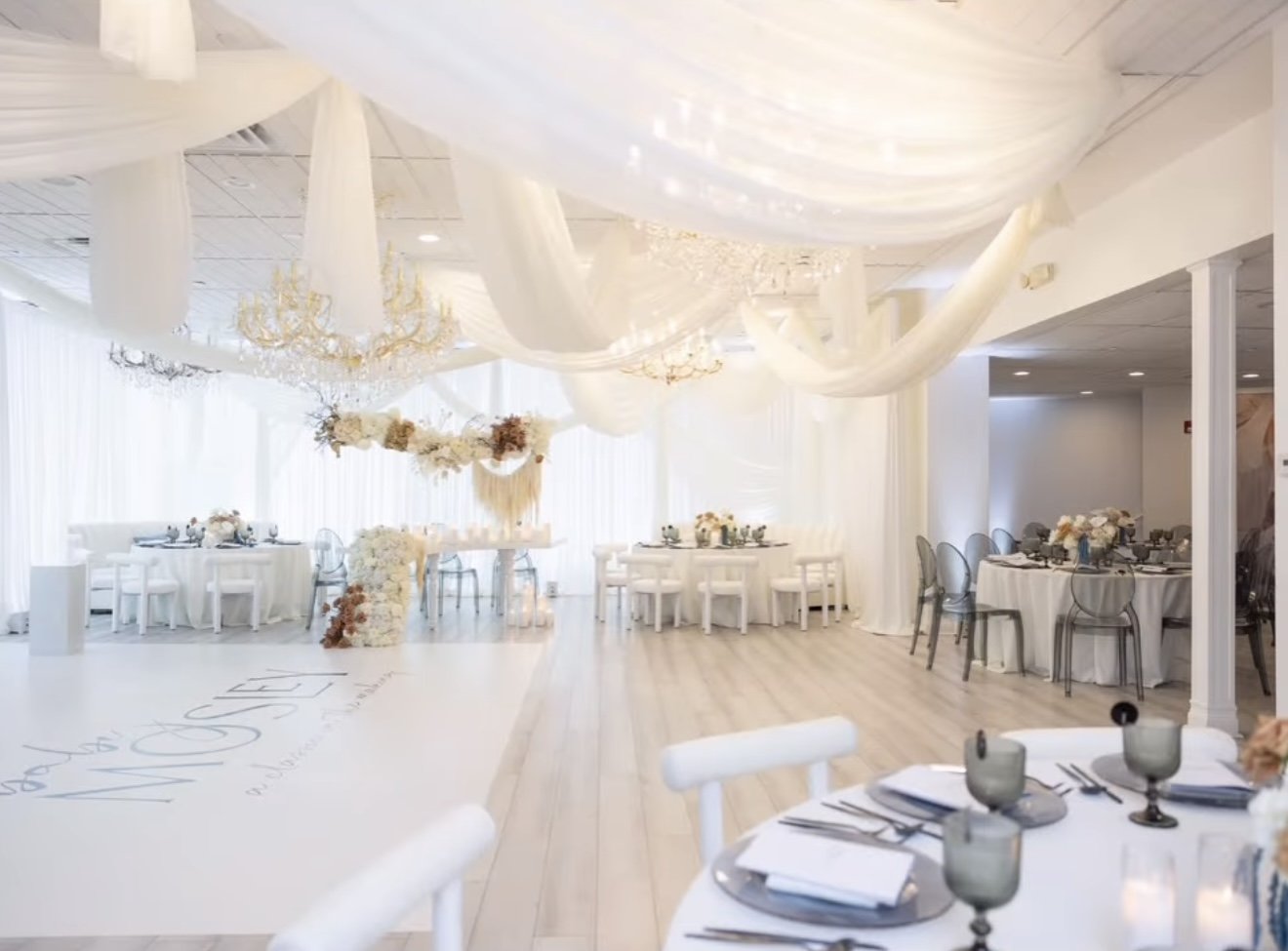 Chaotic Ceiling Drape, White Knit