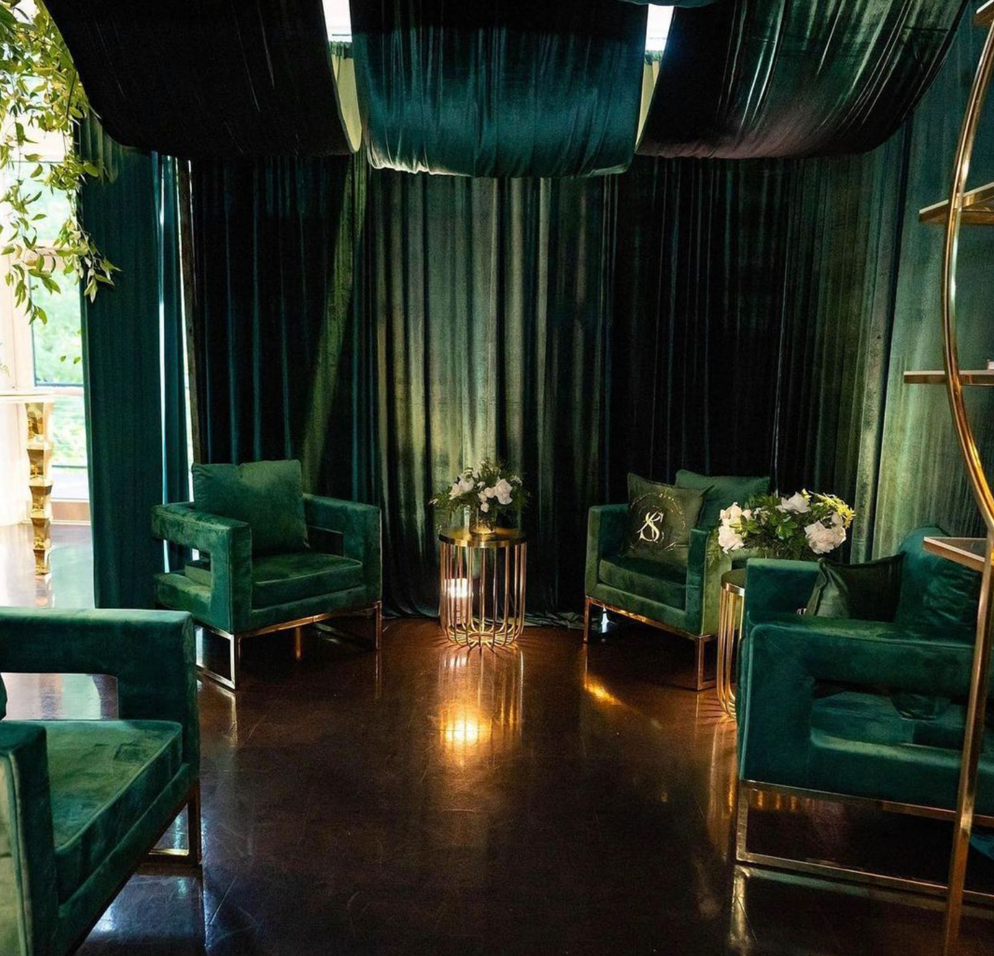 Canopy VIP Area, Emerald Green Velvet