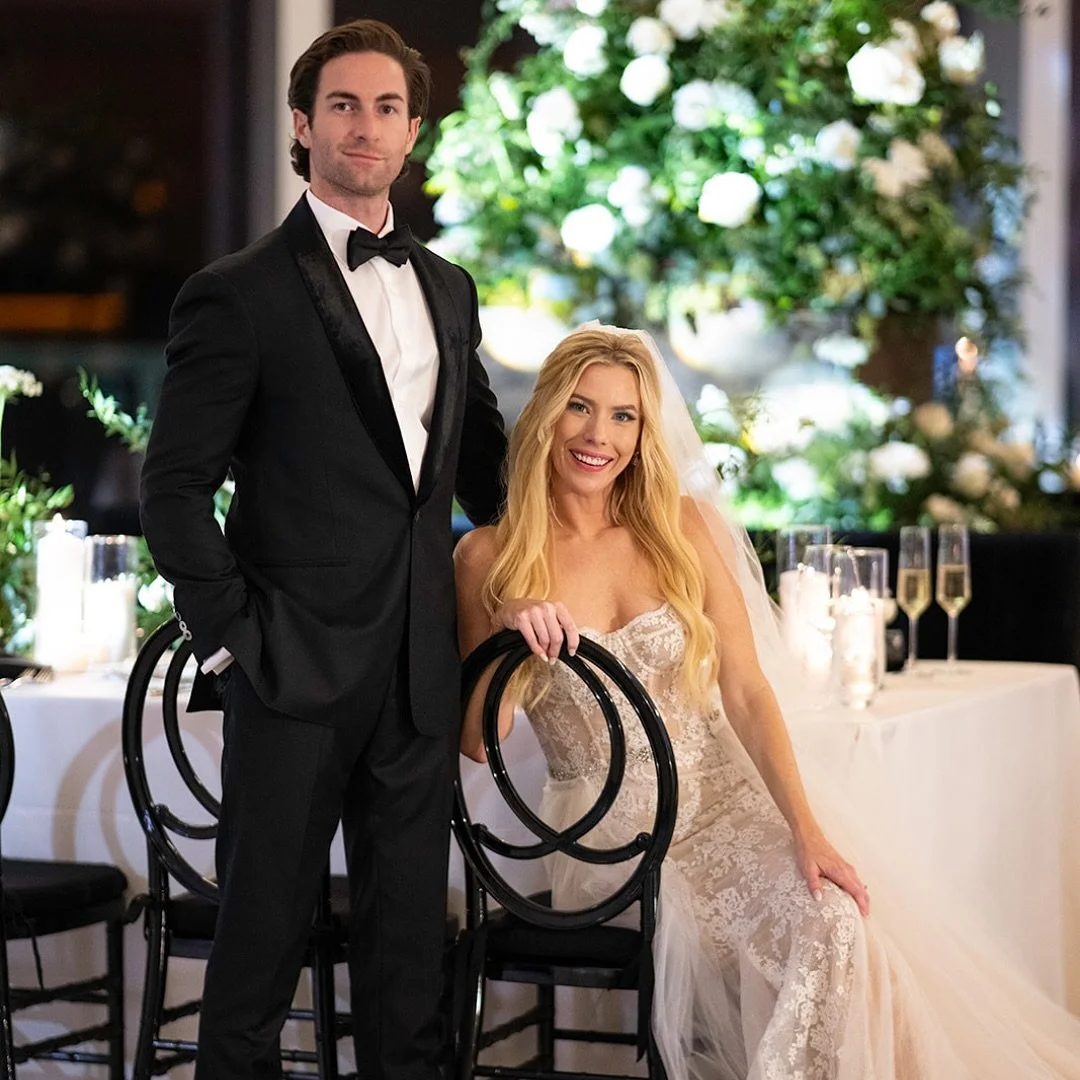 Had so much fun joining @ohmyoccasions family earlier this year &amp; designing this elegant, garden chic wedding for this very special couple! 🖤

Design + Florals: @petalprod
Design + Planning: @ohmyoccasions
Photography: @abbyhartphoto
Venue: @con