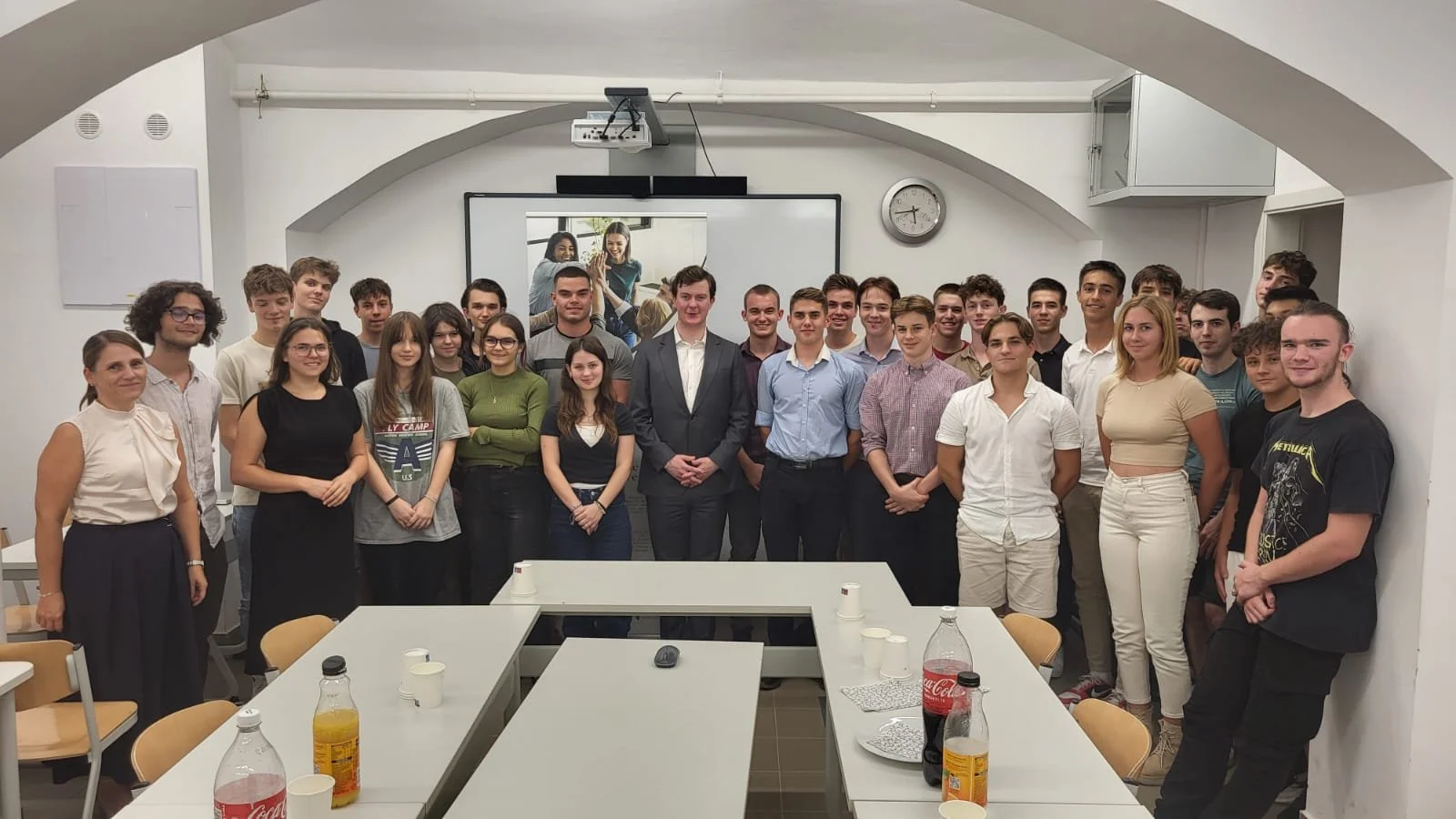 WhatsApp Image 2024-09-14 at 21.32.24_d42f4999.jpg