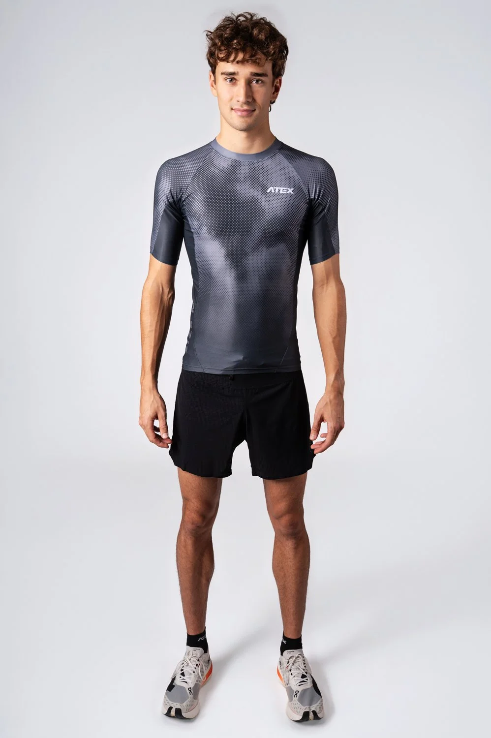Athletic, eng anliegendes Laufshirt mit kurzen Ärmeln (AT851.11 AT851W.11)