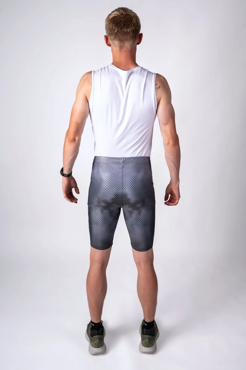 AT817.01_sport_leginy_kratke_03.jpg