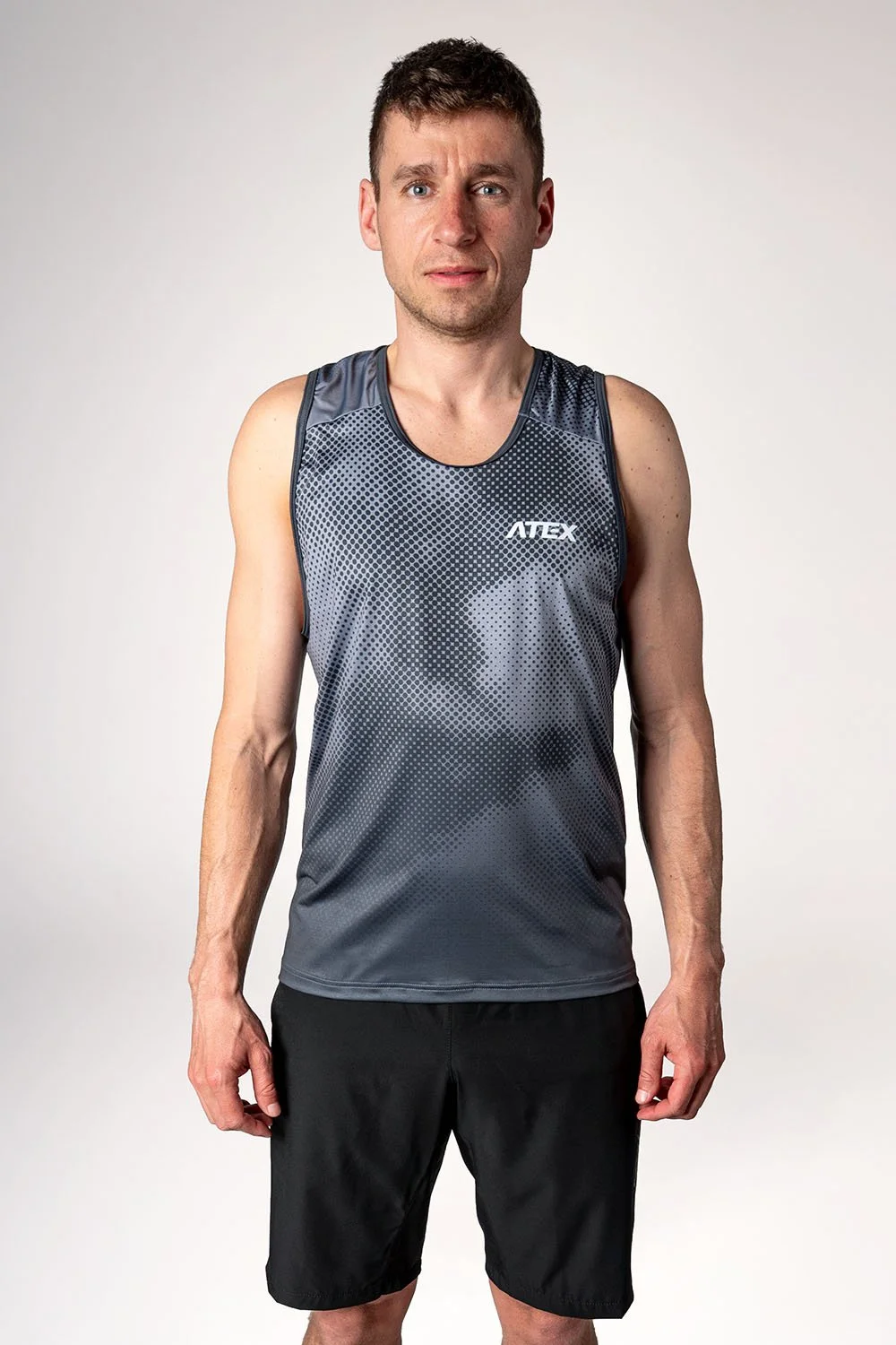 at81.21_sport_dres_bez_rukavu_profi_01.jpg