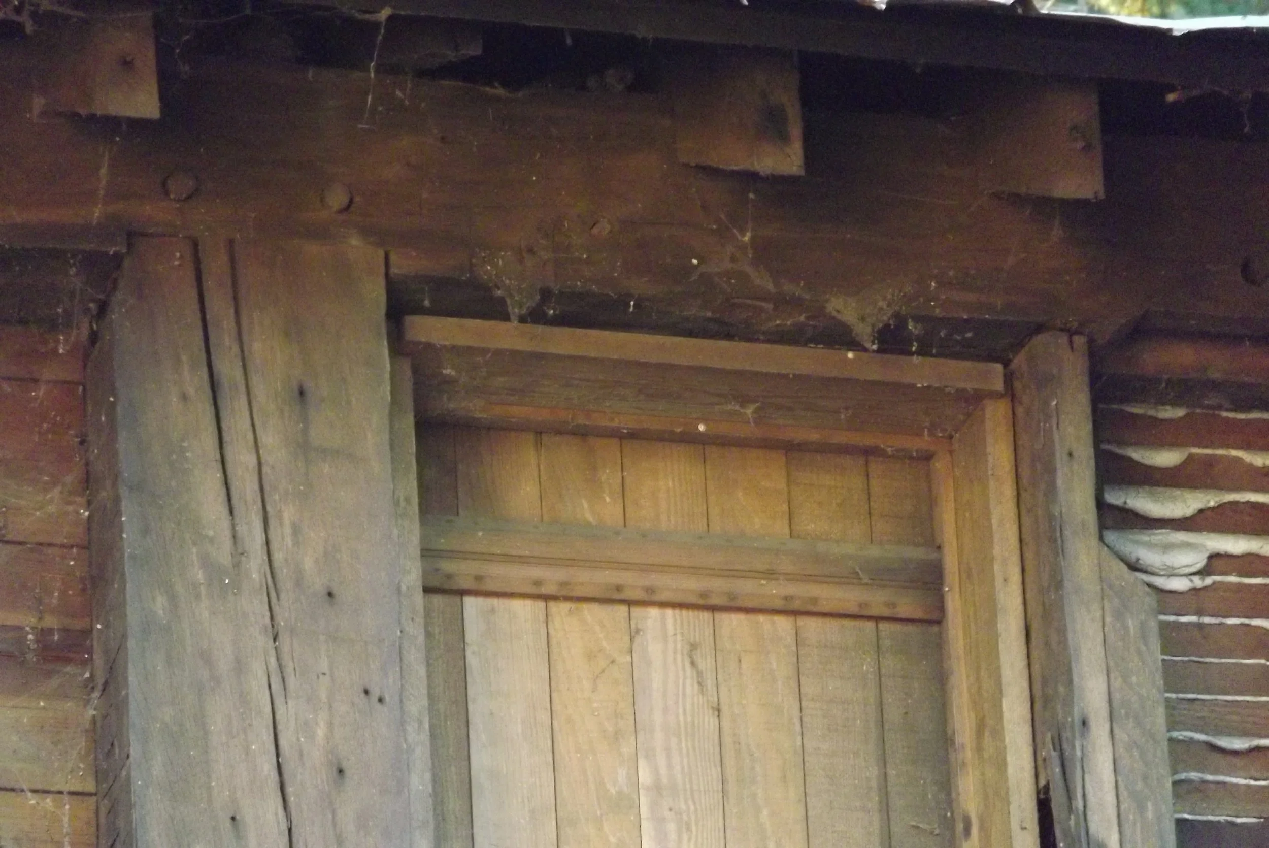 House renovation showing post and beam.JPG