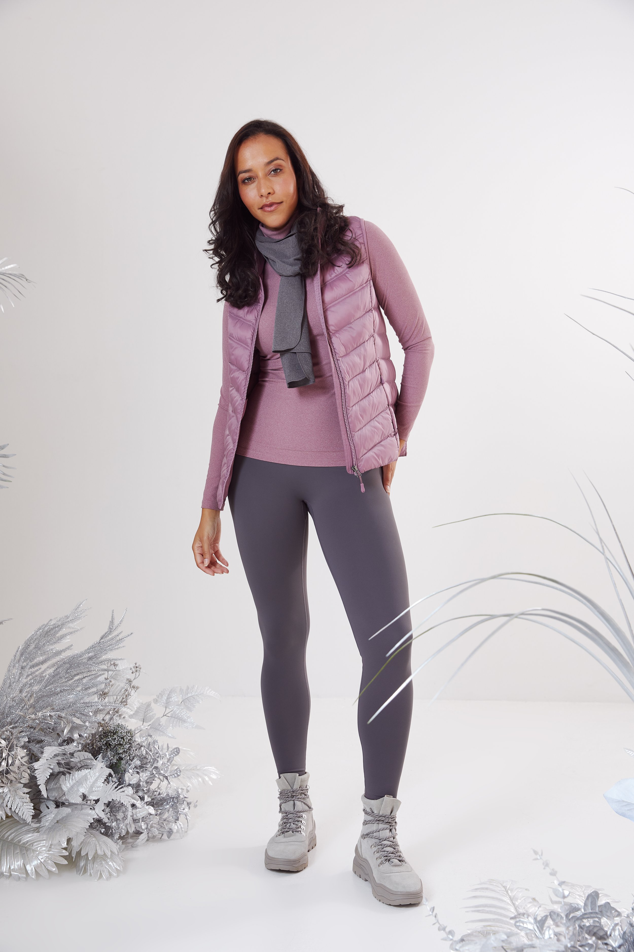 F25_CREATIVE CAMPAIGNS_HOLIDAY 1_MODELS_5752.jpg