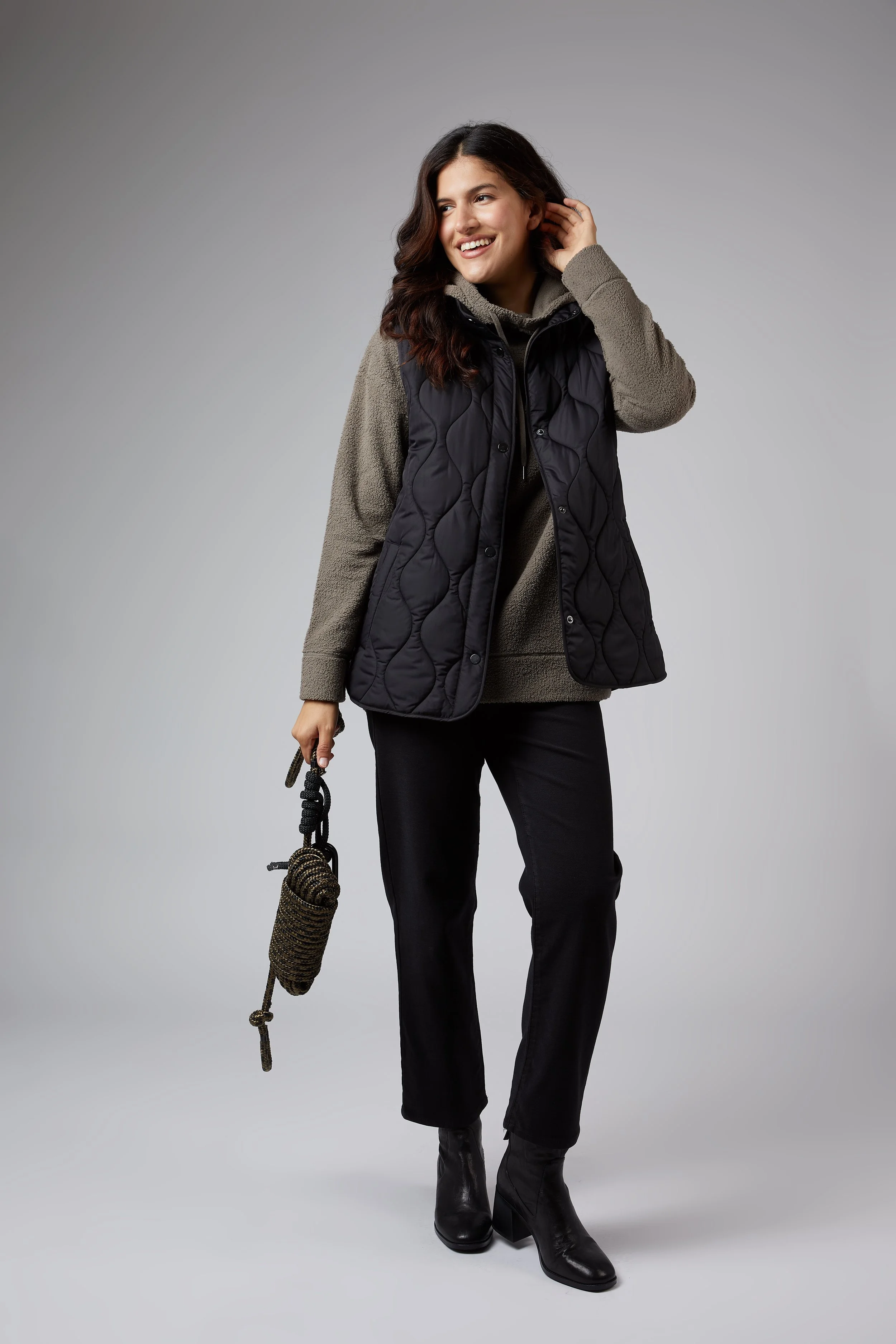 CREATIVE MODELS_WOMENS_VESTS AND JACKETS_0861.jpeg