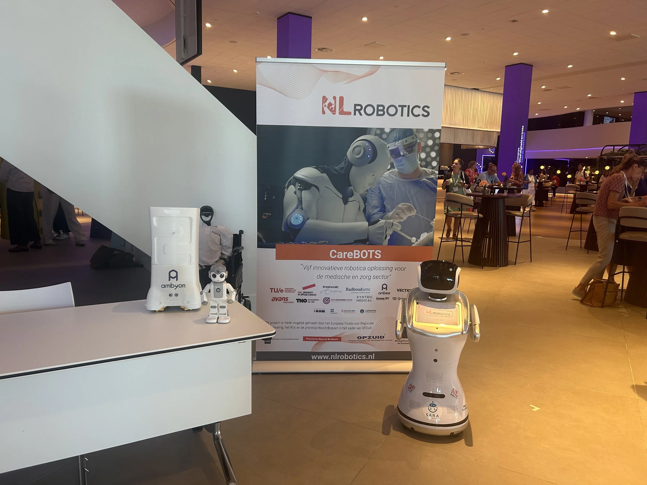 CareBOTS en Jeeves inspireren zorgsector tijdens congres Waardigheid en Trots 2026