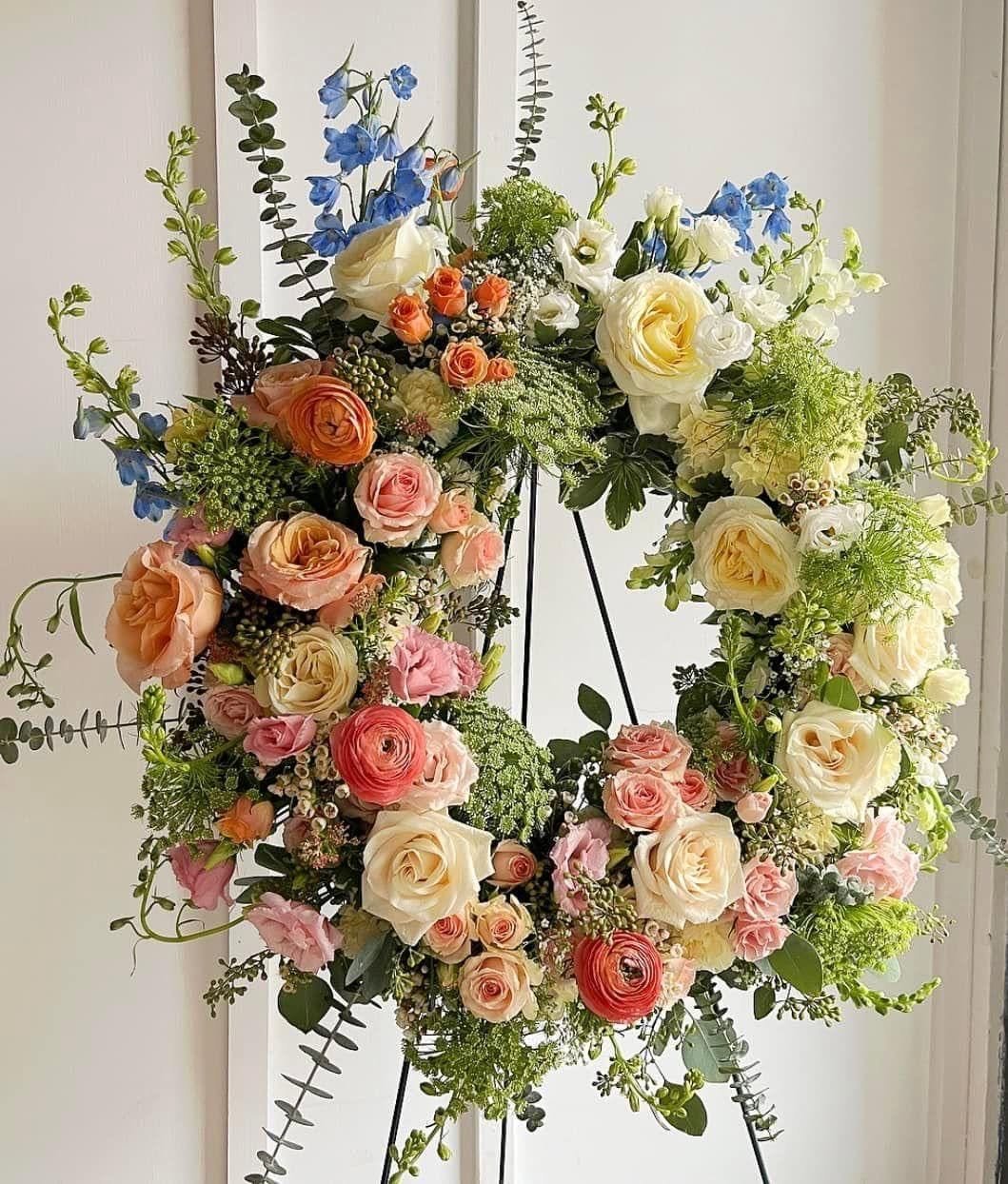 Standing Wreath - Designers Choice