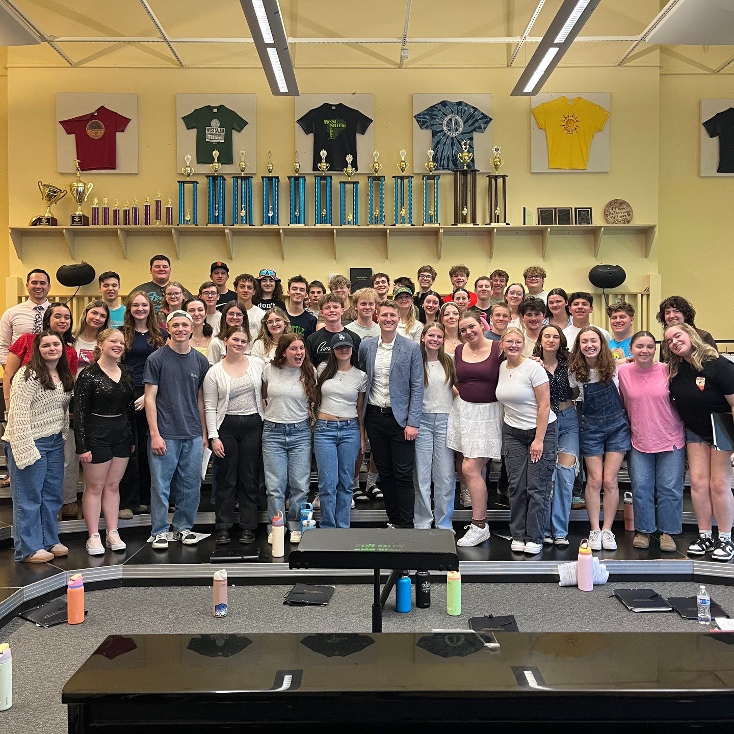 I had an incredible time out in Oregon last week with @westsalemhschoir, and their incredible conductor @cole_hv. They'll be premiering a new piece this spring, "What the Sea Said to Me," as a part of their Spring concert and festival perfo