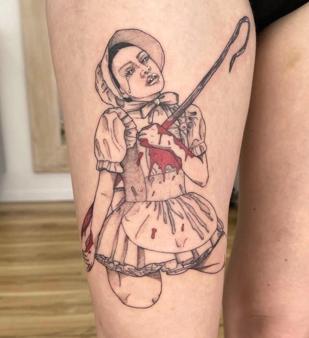 Sophie @unholy.tattoo