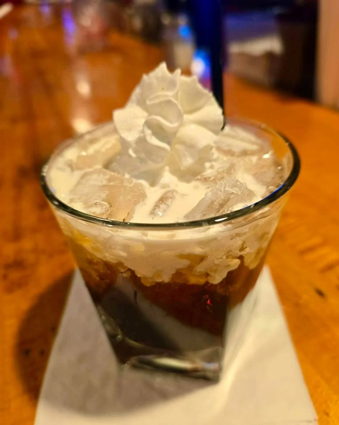 WEEKEND SPECIALS 🤤🤤 ANDDDD we got Chocolate Crown in 🥳 so swing in for a ✨DIRTY SODA✨ to pair with this weekends Chicago Italian Burger or Smoked Pork Hawaiian Pizza‼️
OPEN 4P-10P Fri &amp; Sat (Kitchen Closes @ 9:30P)
CARRYOUT : Call 2603512401