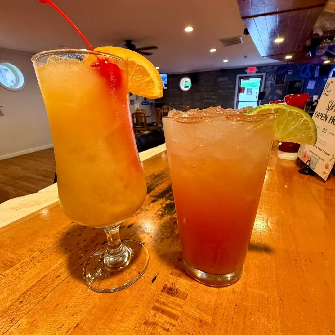 ⚓️ SHADY NOOK WEEKEND SPECIALS ⚓️

> 3 Pigs BBQ Flatbread 🐷
> Philly Cheesesteak Sandwich 🥩
> Nook Hammer 🔨
> Nook Slammer 💥

See yall this weekend! Friday &amp; Saturday 4P-10P (Kitchen closes 9:30) 🔥🥳