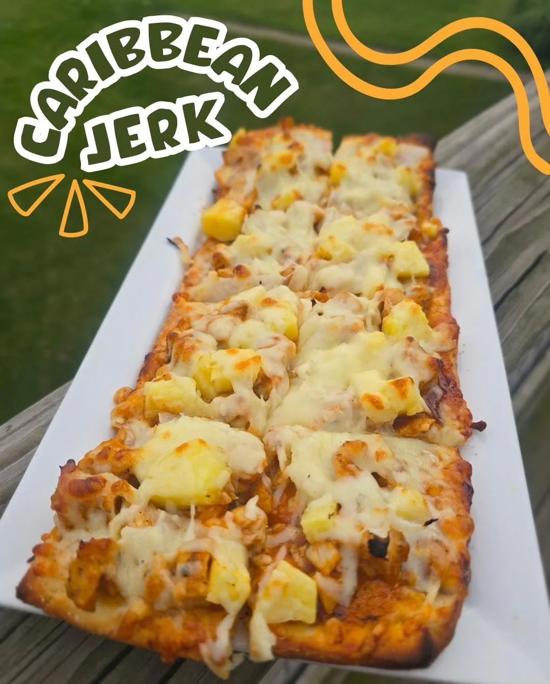 FLATBREAD OF THE WEEK 👇🏼🤤
>> Caribbean jerk sauce for base, grilled chicken, pineapple, white onion and mozzarella cheese 🔥
