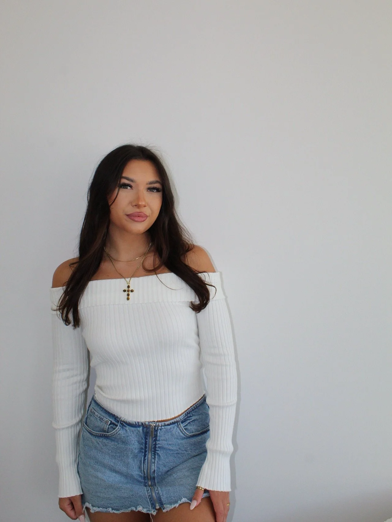 Hey babes, I&rsquo;m Joselle! 🤍

I&rsquo;m so excited to officially be part of the LHB fam!
I&rsquo;m now offering lash lifts, brow laminations, and body waxing &mdash; basically all the glam vibes you need. ✨

When I&rsquo;m not in the studio, you&