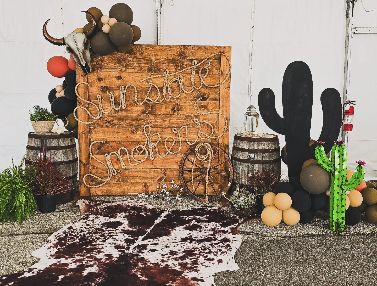 Yeeee haw! A little less balloons and a whole lot more country. 

This rodeo set up for Sunstate was filled with fresh greenery and real skulls to add to the next level of authenticity. 

We showed up strong for the BBQ cookout 🐮 in Rosenberg, TX la