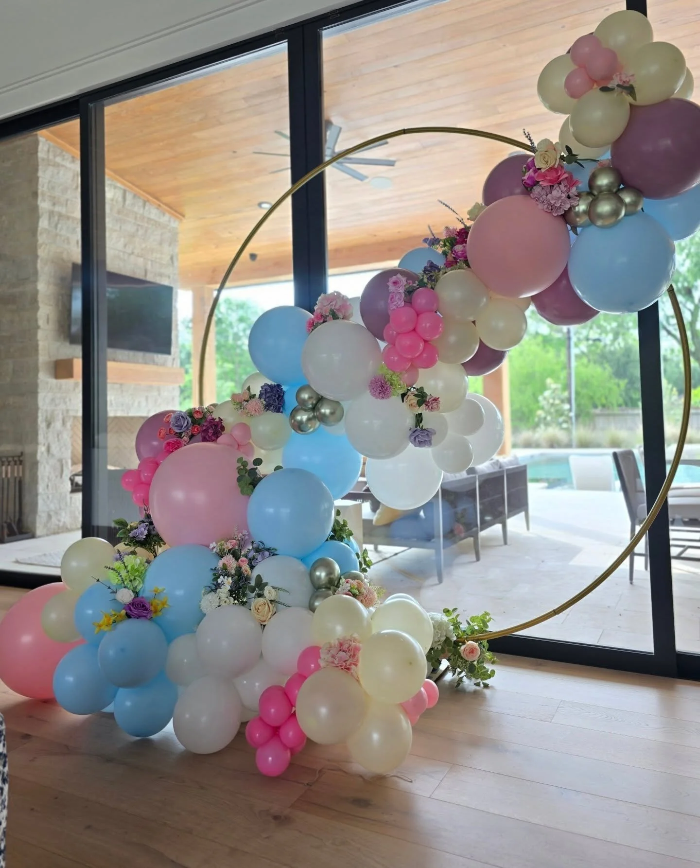 Best thing to give our girls is confidence , love, and empowering the feminine energy. They are worth the time and extra energy to feel amazing with friends. 

Mama Sent her daughter and friends to the school dance with so much positive energy. Its s