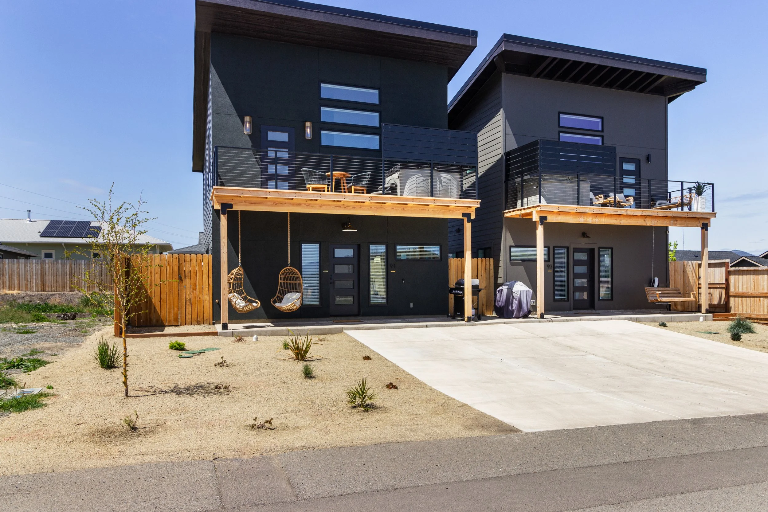 Project Year: 2024  
Project Cost: $250,000  
Style: Modern 
Description: 980 sq.ft. (440 each level) timy home featuring 2 bedrooms, 2 bathrooms and washer/dryer.  