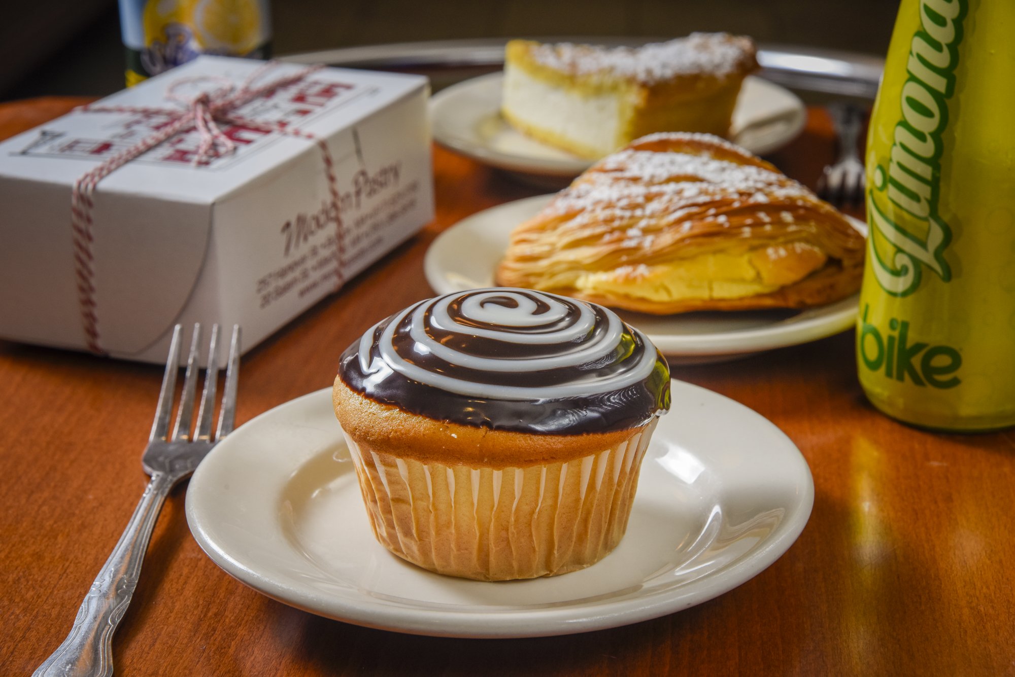 Modern-Pastry-17-09-329-RT-2000.jpg