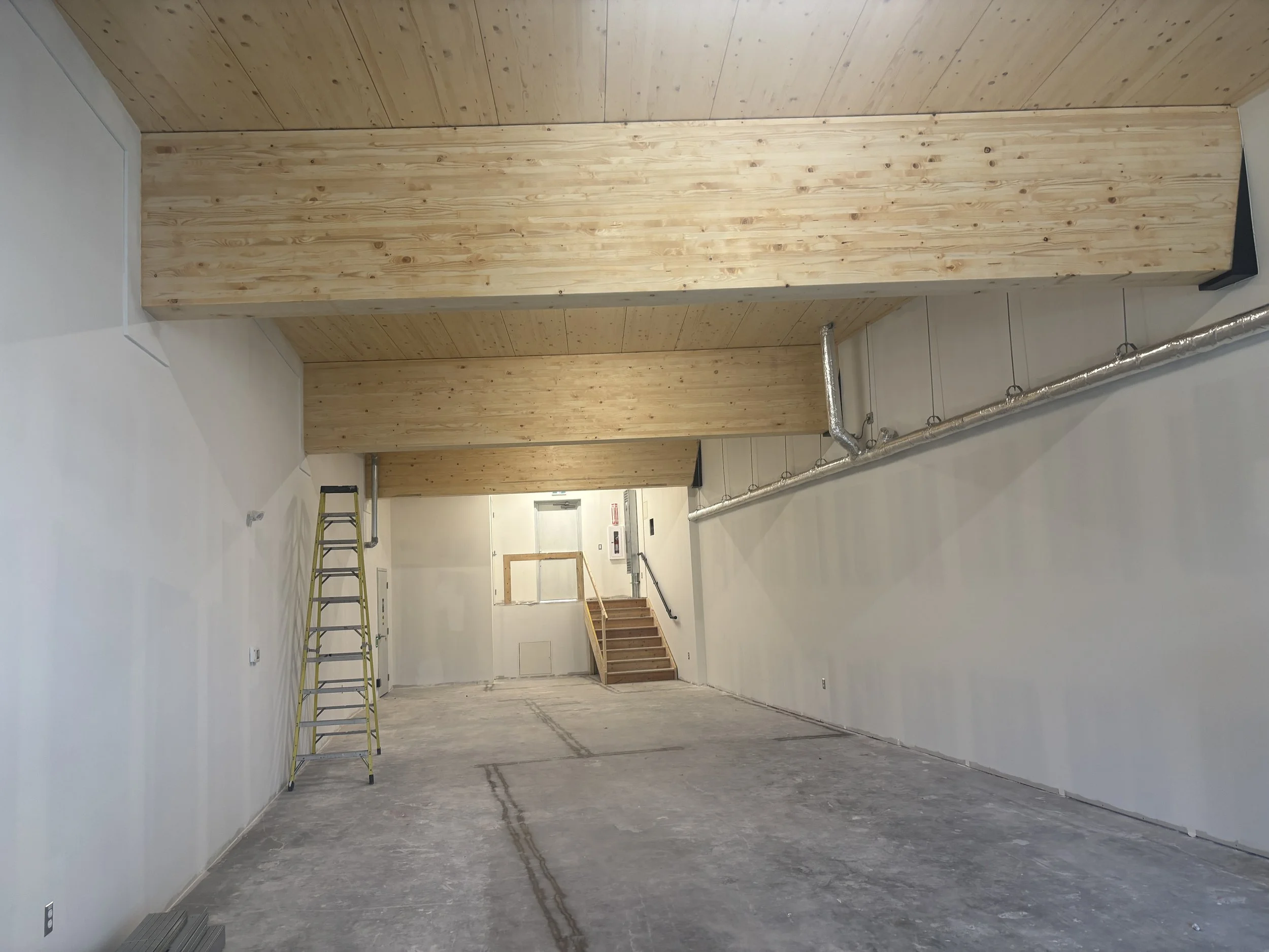 602 Patricia - interior.JPG