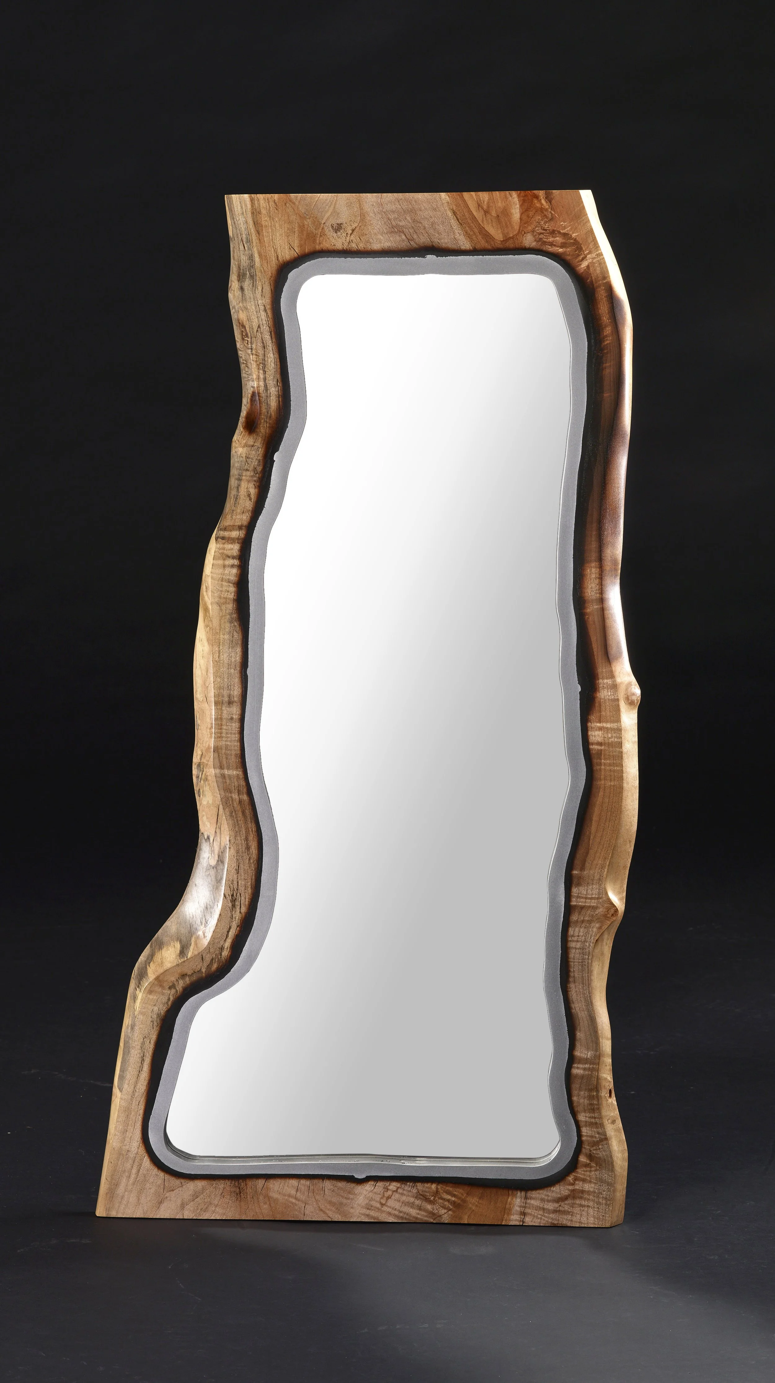 new_Mirror_03_main_fpooo (1).jpg